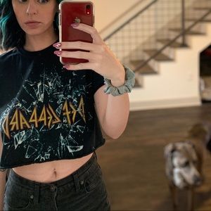 Small Crop Def Leppard T-Shirt